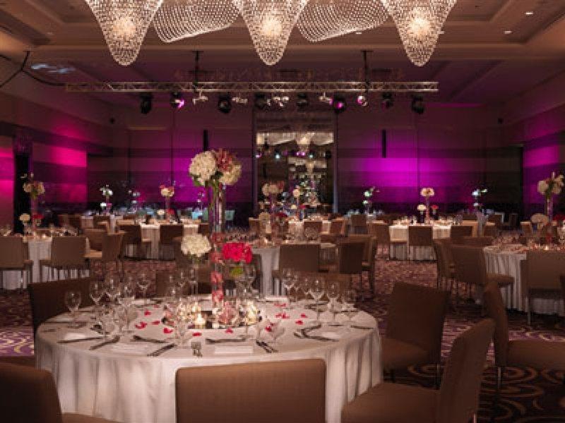 فندق ميلينيوم الروضة أبو ظبي المظهر الخارجي الصورة The ballroom at the Renaissance Austin Hotel